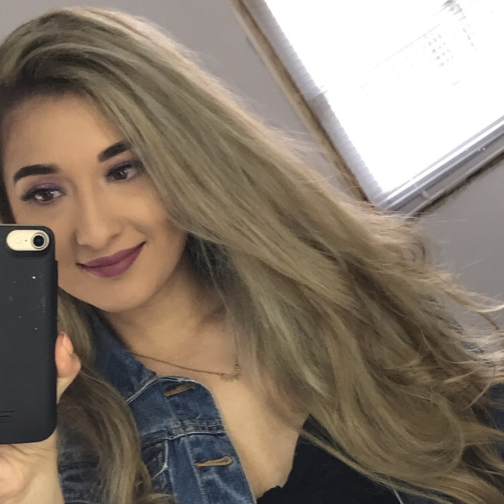 Meet your Posher, Ana